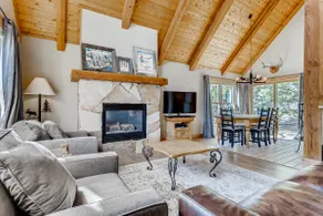 Large, perfectly located Mountain Cabin, 3 bed + loft/3 bath - Image 4