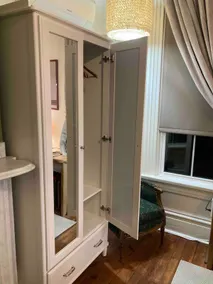 Enchanting efficiency with kitchenette and bath - Image 5