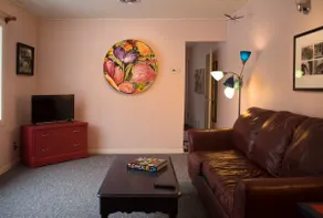 The Little House on Sherwood - Image 3