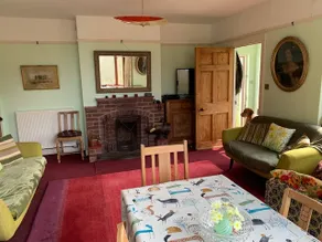 Peaceful rural cottage, a walk from the beach. - Image 5