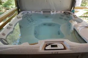 Cannon Mt Escape I with Jacuzzi (first floor) - Image 5