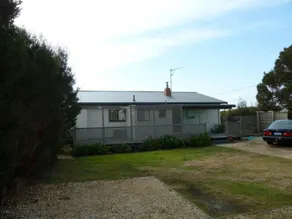 Absolute beach frontage. “Elddaw” at Greens Beach. - Image 4