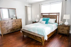 Bright & Airy Apartment: Unit2. Great Location! - Image 4