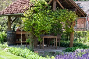 Square farmhouse in rural Geetbets - Image 3