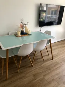 Bright & Sunny Dee Why Beach Holiday apartment - Image 2