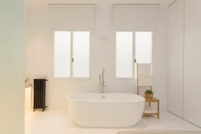 Luxury Silver Apartment just steps from Gran Vía by Batuecas - Image 5