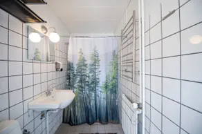 Cozy overnight stay - in the middle of the woods-close to the beach - Image 5