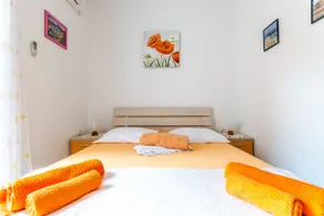 Modern Studio Apt Perfect for Romantic Getaway - Image 2