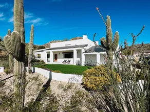 NEWLY updated! hot tub, pool & rooftop city views - Image 2
