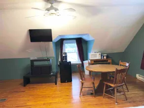 Spacious Pocono Loft, Private Close to Everything - Image 5