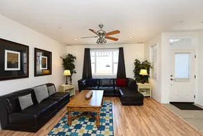*VIEWS* Modern Town Home + Dual Master Suites - Image 2