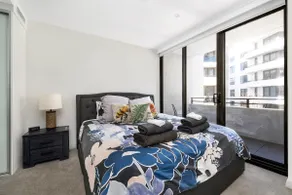 Barton Luxury Executive Apartment. 2 BR 2 Bathrooms #2Car #BBQ - Image 5