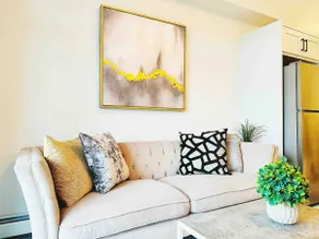 Brand new 2BR modern home near airport & shopping - Image 4