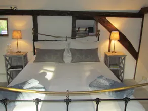 Come and Stay in our Charming Cottage - Image 3