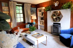Heritage Luxury: Coachman Lodge on Seaside Estate - Image 2
