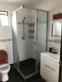 Grannyflat free standing A/c bedrooms near airport - Image 5