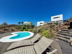 Fully equipped villa for 6 to 8 people in Lajares - Image 2