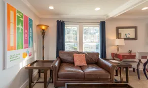 Downtown (Ivanhoe Village) Loft Apartment - Image 3