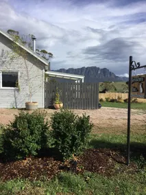 Somewhere Else Accommodation - Image 4