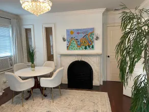 C&J Signature Stays Downtown Apartment - Image 4