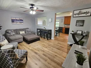 Cozy Mountain Cottage - Perfect for Friends, Family - Image 2