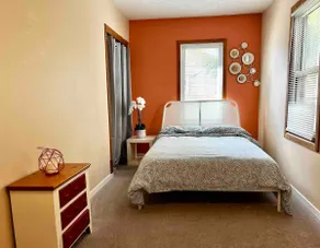 Comfortable Mpls Stay~Garage~Fast WiFi - Image 2