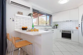Blue Bay - Close to Fingal Bay Beach. Mid Week Stay Special Now On. - Image 5