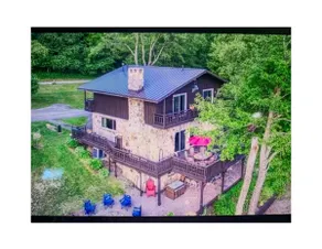 Cozy 7 Springs Mountain Escape - Image 3