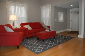 Cozy downtown cottage - Image 2