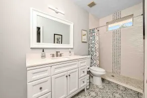 Bayshore Bungalow - Image 5