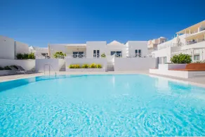Flower Beach Suite 7 - Image 4