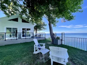 Cottage On Lake Ontario Niagara - Image 2