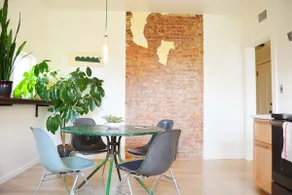 Guesthouse in the heart of uptown Kingston, Unit B - Image 5