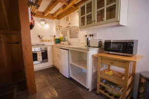 Apple Cottage at Halsbeer Farm - Image 4