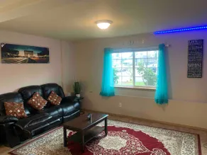 Private in-law unit with Free Parking - Image 3