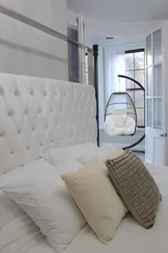 Beautiful 2 BED 2 BATH Soaker Tub - Image 3
