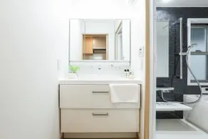 Very close to the TV Tower and Oasis 21 | 2-minute walk to Hisayaodori Station | 4-minute subway ride to Nagoya Station | Va... - Image 4