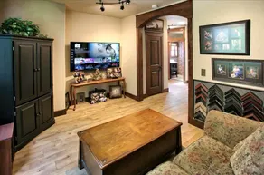 Stylish Suite:near airport, I-84, dwntwn, BSU&more - Image 4