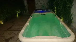 House with current pool and hot jacuzzi - Image 5