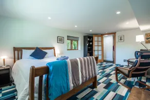Peaceful West Seattle Retreat - Self-contained - Image 5