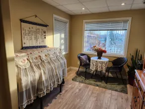 Entire Guest Suite, private entrance, near airport - Image 4