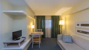FLAT Batel/Downtown - Image 2