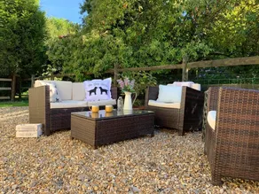 Luxury Garden Lodge - Image 4