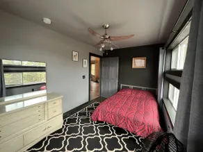 Shack on the hill - Image 5