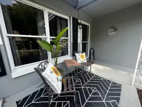 5 beds Gorgeous and all to yourself! - Image 4