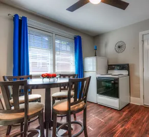 Beautiful Quiet Kitchener Loft - Image 3