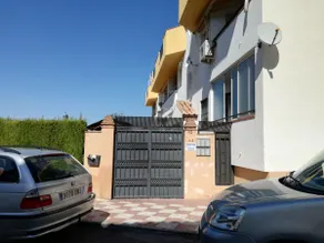 Bright and cozy penthouse in La Zubia, Granada - Image 2