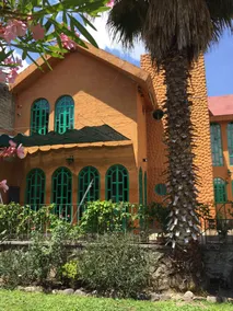Mora's House - Image 3