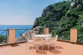 Apartment number 3 with terrace and seaview - Image 4