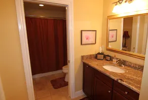 Luxury Suite #2 in Large Mt. View Home - Image 4